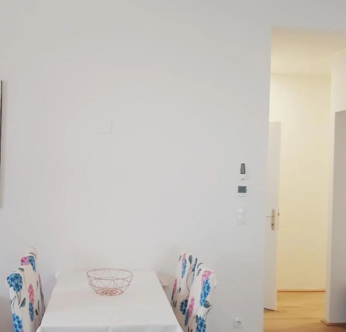 Sobieski District-1 Ring Apartments Vienna Austria