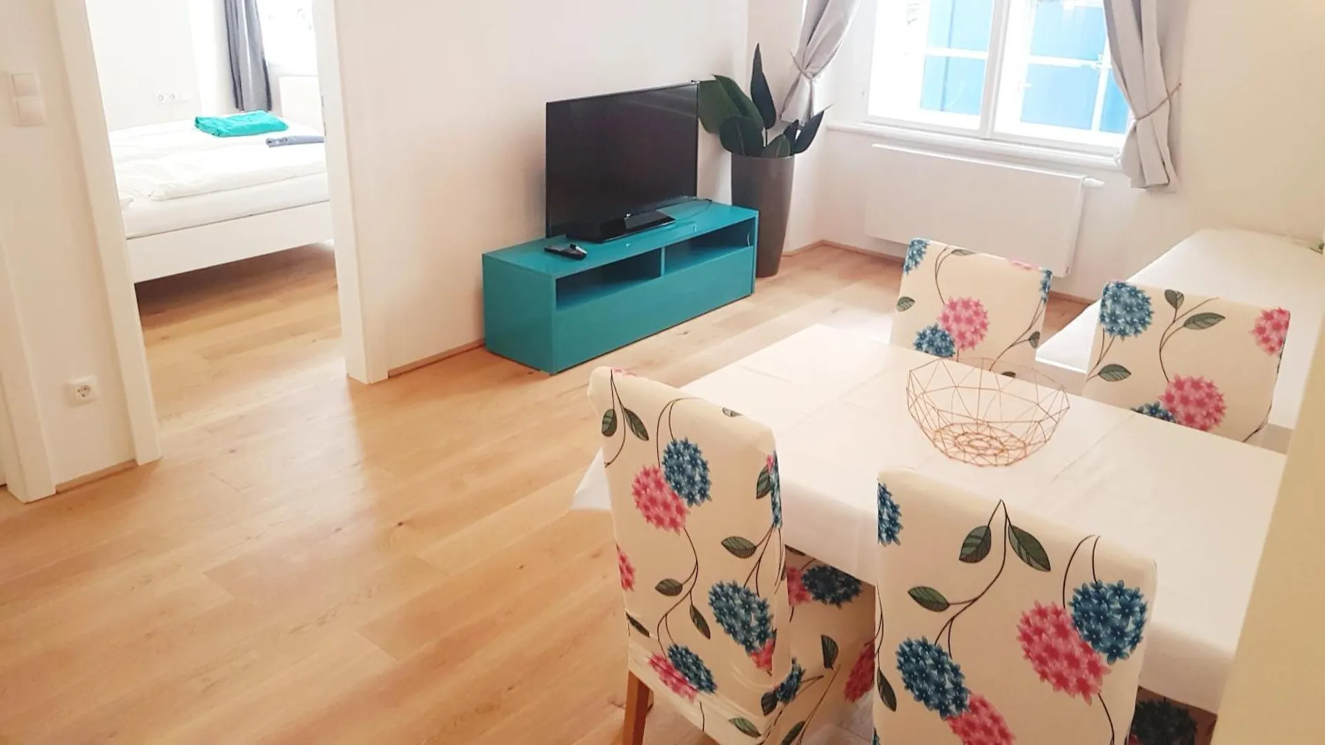 Sobieski District-1 Ring Apartments Vienna 0*,  Austria