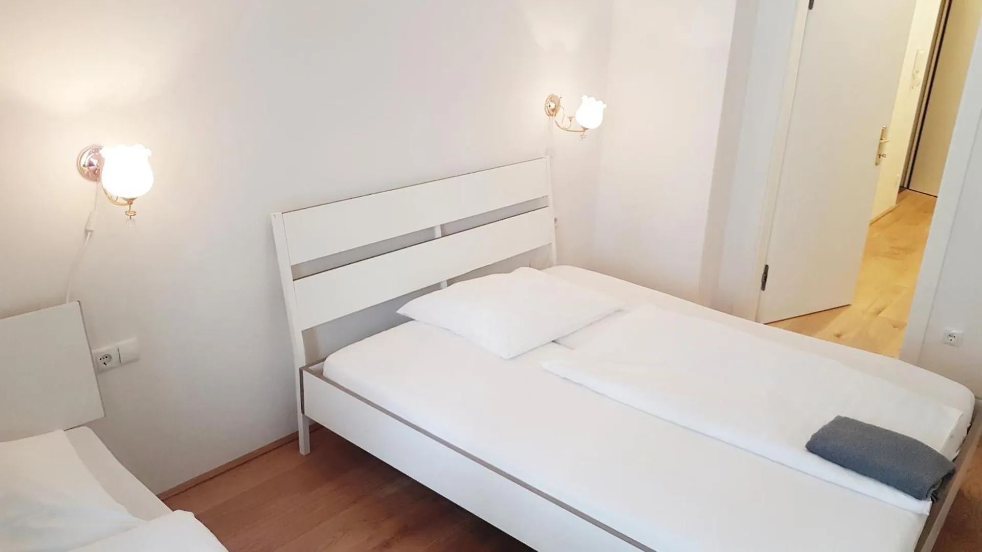 Sobieski District-1 Ring Apartments Vienna