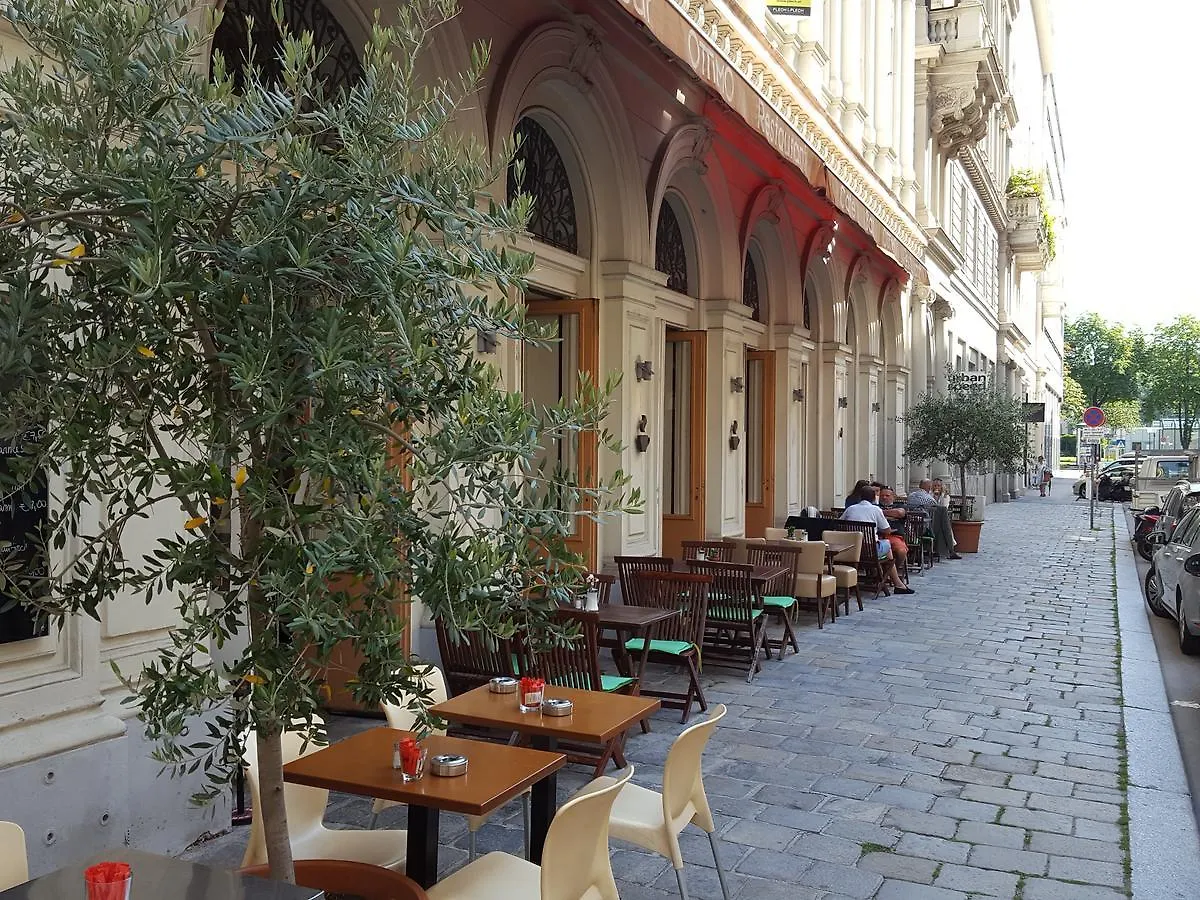 Sobieski District-1 Ring Apartments Vienna