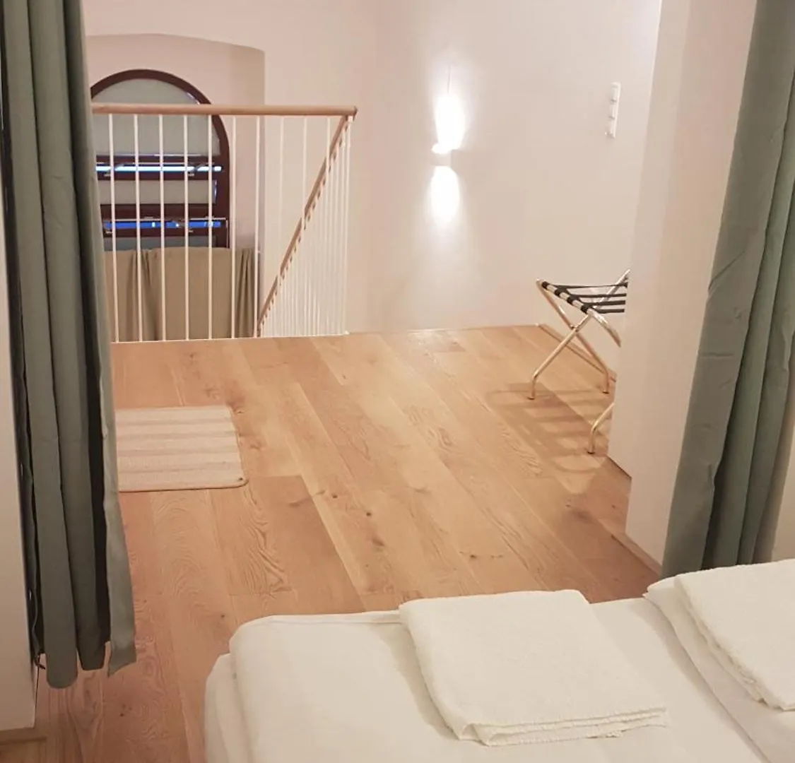 Sobieski District-1 Ring Apartments Vienna