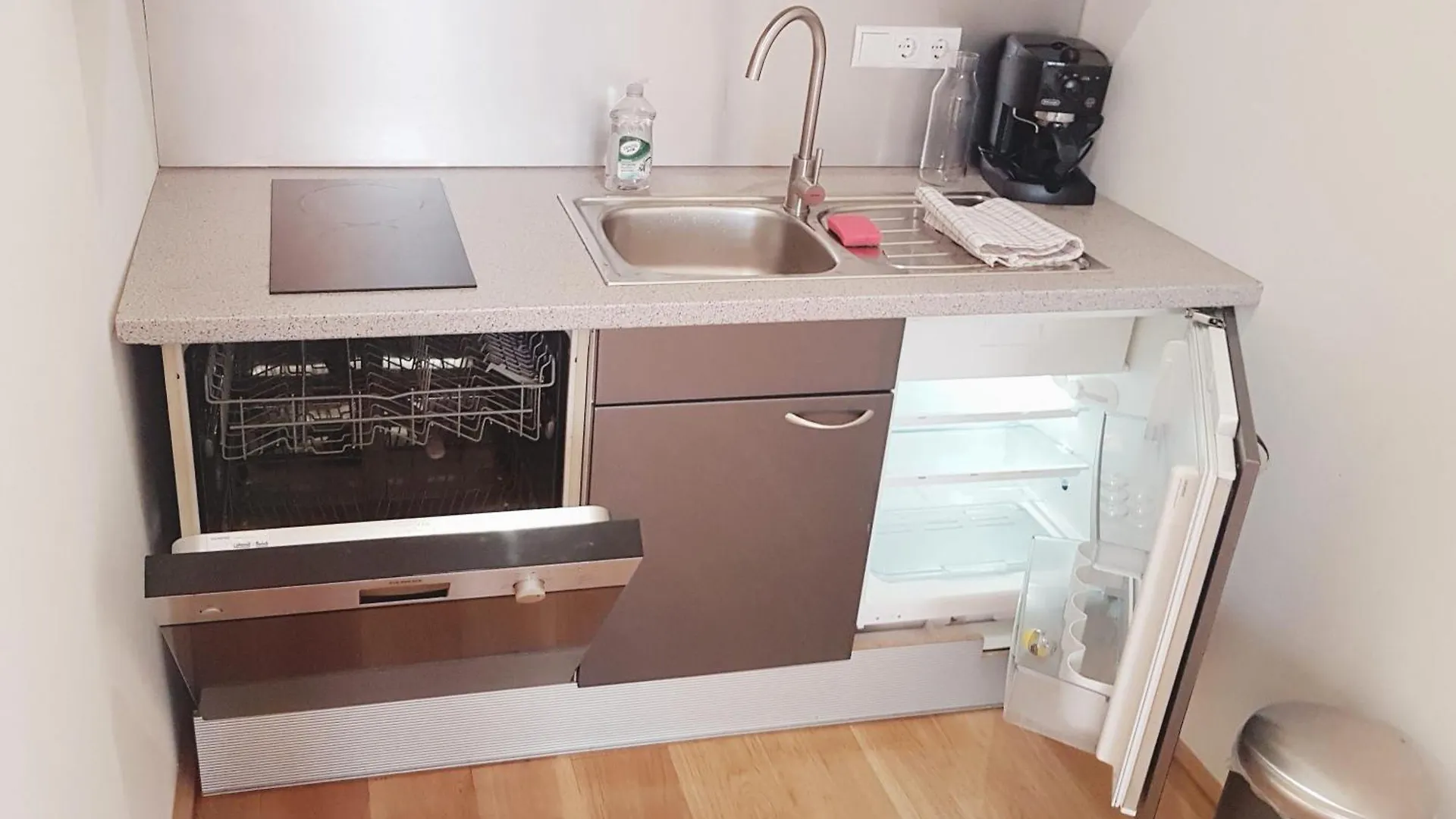 Sobieski District-1 Ring Apartments Vienna 0*,  Austria