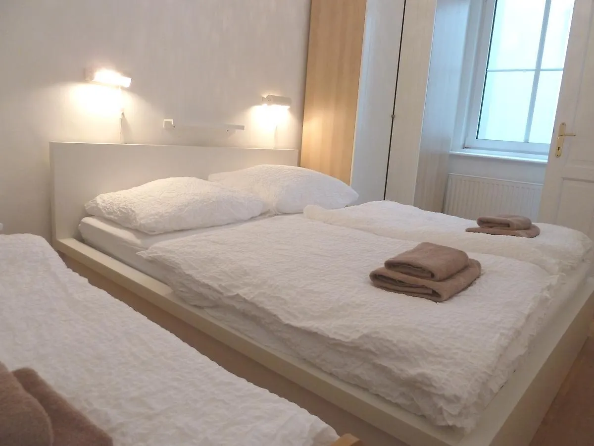 Sobieski District-1 Ring Apartments Vienna